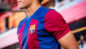 欧冠大战前瞻：纽卡斯尔联队防守解析与巴塞罗那进攻策略对决